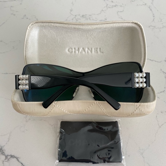 Chanel Black and Pearl Wrap Around Sunglass - Picture 3 of 6